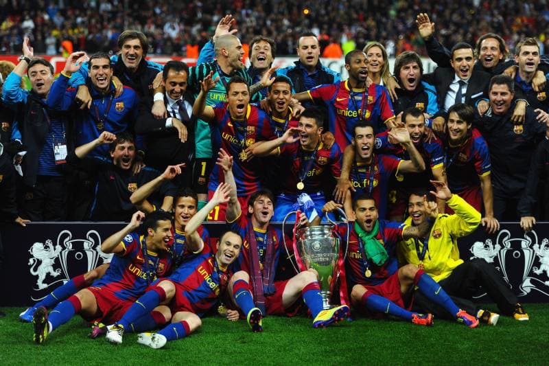 Tiki taka nổi tiếng đá nhanh, chuyền bóng một chạm và di chuyển không bóng